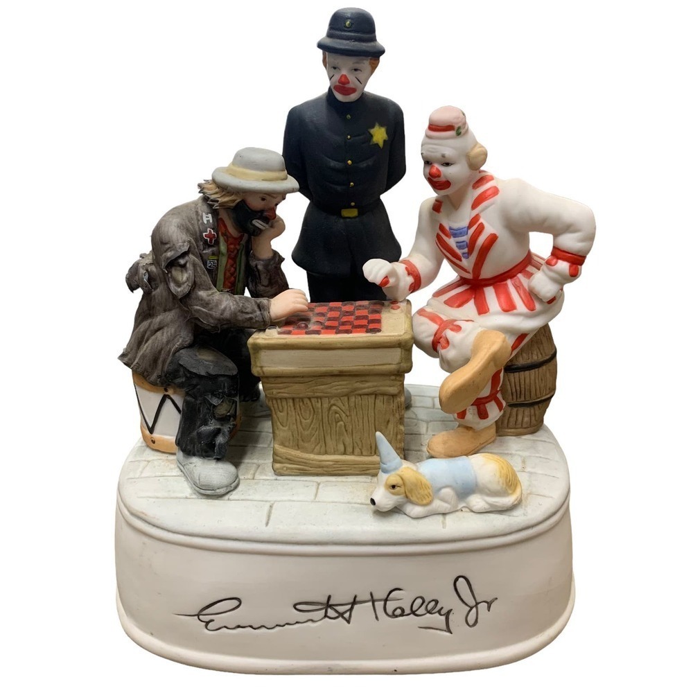 Emmett Kelly Jr Flambro With a Little Bit of Luck Musical Clown Figurine Checker